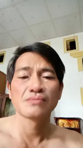 bé cuốn quần áo sẵn rồi anh toàn nhắn tin địa chỉ chỗ ở cho bé biết nhe #xuhuongtiktok #thinhhanhtiktok #xuhuong #thinhhanh 