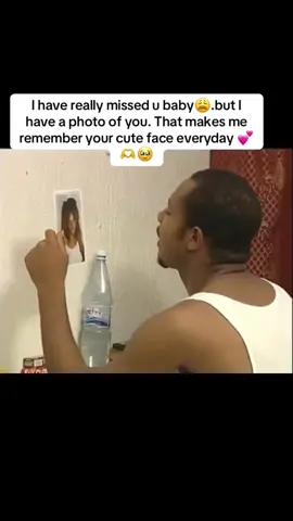 Long distance relationship!!!!! Is not easy, imagine seeing your partner only on phone 😩😩💔💔 TAG HIM/ HER  #longdistancerelationship #sadvibes🥀 #Relationship #bigberrymemes 