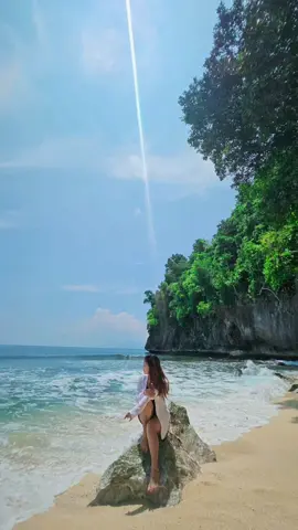 LIBURAN biar HATI dan pikiranmu jernih cika,jgn cuman pintar nge_judge😅🤣 #fyp  #liburan  #papuatiktok  #bidantiktok  #CapCut 