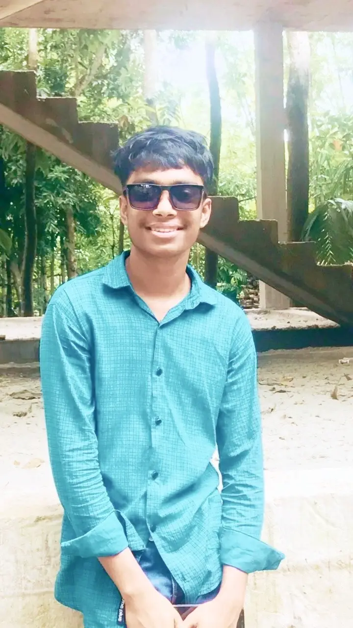 চেহেরাটা মনে রাইখো আবারও  দেখা হবেই একই চেহারায় তবে  ভিন্ন রূপে আপাতত হায় মেনে নিলাম,,🙂❤️‍🩹🤝    back soon.😎🖐️ #bdtiktokofficial🇧🇩 #fpyシ #unfrezzmyaccount #farhad69x 