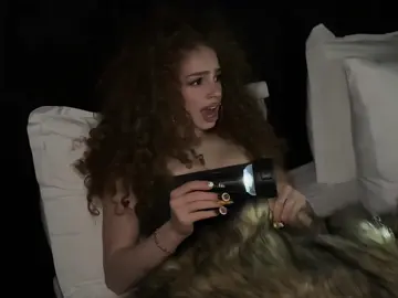 kalogeras sisters play fnaf vr video scenepack with ultra HD quality!! ❤️ | creds would be appreciated! 💞 / @sundaykalogeras @demitrakalogeras @Eliana Kalogeras @Noah Risling #kalogerassisters #noahrisling #xzycba #viral #fyp 