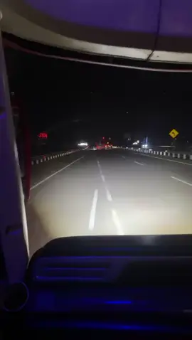 AKTOR BAHU JALAN  #promomakan1010 #xybca #fypage #busmaniaindonesia  #busmaniacomunityindonesia #agramaslovers #telolet #basuri #agramaslovers #yakuza_cars #agramasyakuza119  #agramasyakuza119 #agramasyakuza #agramasmania #fyp #busmaniacommunity #busmania #maniabus #fypage 