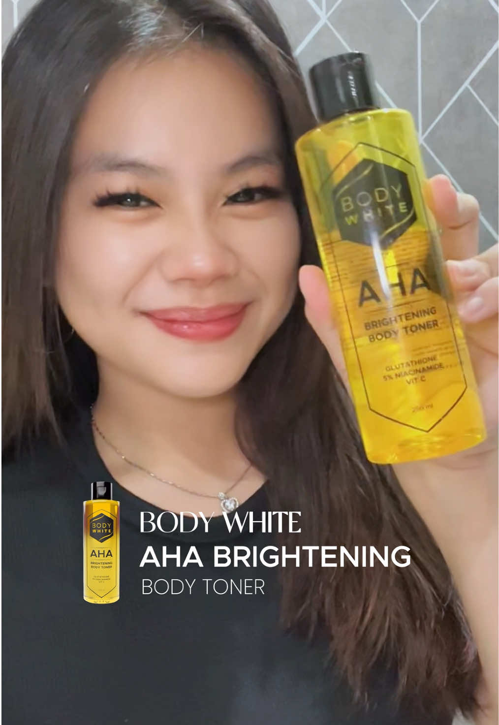 Bye kulit kusam! 👋 AHA Body Toner ini magic banget, guys. Eksfoliasi tanpa drama, kulit auto cerah dan glowing seketika. Dijamin effortless bikin body kamu on point! ✨💖  #BODYWHITEAHA #BodyTonerBrightening #KulitAutoCerah #EksfoliasiBadan #BodyCareRoutine 