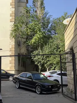 -колу,картошку и гамбургер  -вам соус к картошке  нуж... -ниче не надо                              #bmw #e34 #37 #clean #azerbaijan 