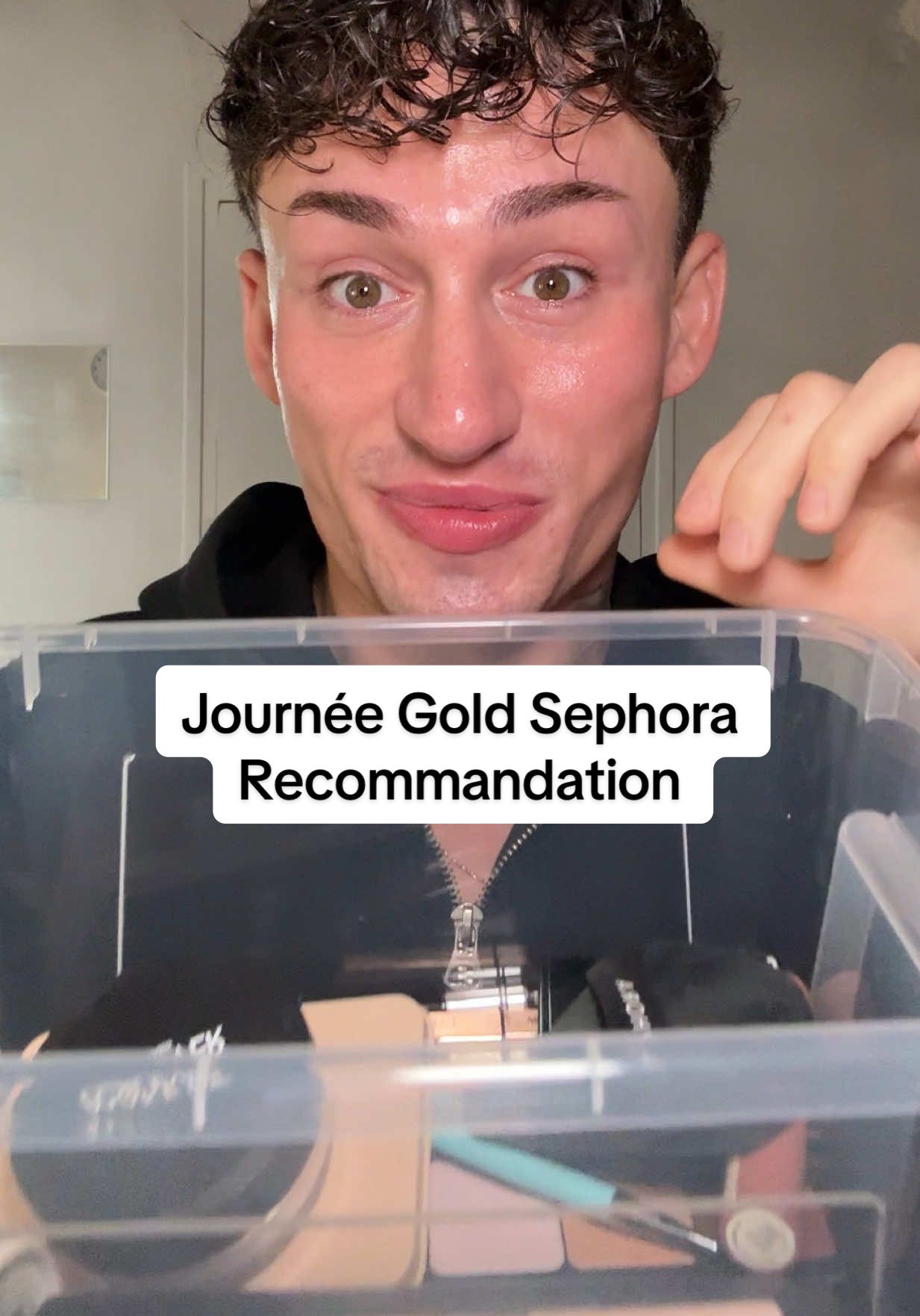 Mes recommandations pour les journées GOLD @SEPHORA ❤️‍🔥💋 -@Rare Beauty gel sourcil  -@makeupforever hd skin sculting palette  -@Diorbeauty skin perfect fond de teint stick  -Makeup for ever poudre Hd skin  -@Sephora Collection blush café crunchy almond  -Crayon yeux : Sephora collection coconut  -Pat McGrath Labs : Under eyes powder baby pink  - Pat McGrath Labs : Bronzer bronze dawn  -@Huda Beauty : spray fixateur Easy Bake  -Makeup By Mario : pinceau F4  - Makeup By Mario : Lip serum Blush Glow  #sephora #makeup #journeegoldsephora  #grwm 