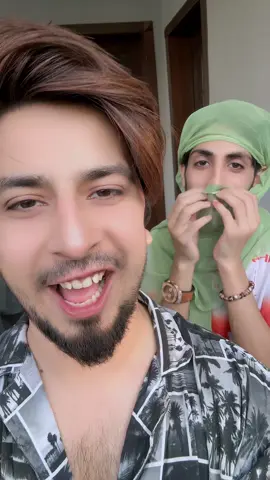 Meri soni sawani 😂😂😂 #sidmrrapper #foryou #foryoupage #comdey #lhr 