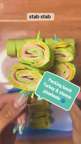 Turkey and cheese pinwheels! 😋🌀 I tried to fix the coloring on this video, but this is the best I could do 🥲 #lunch #fyp #pov #MomsofTikTok #lunchbox 