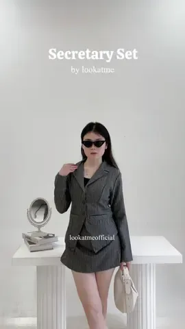 This outfit is a dream of every secretary life, sexy & powerfull at the same time 👄 #blazer #office #oneset 