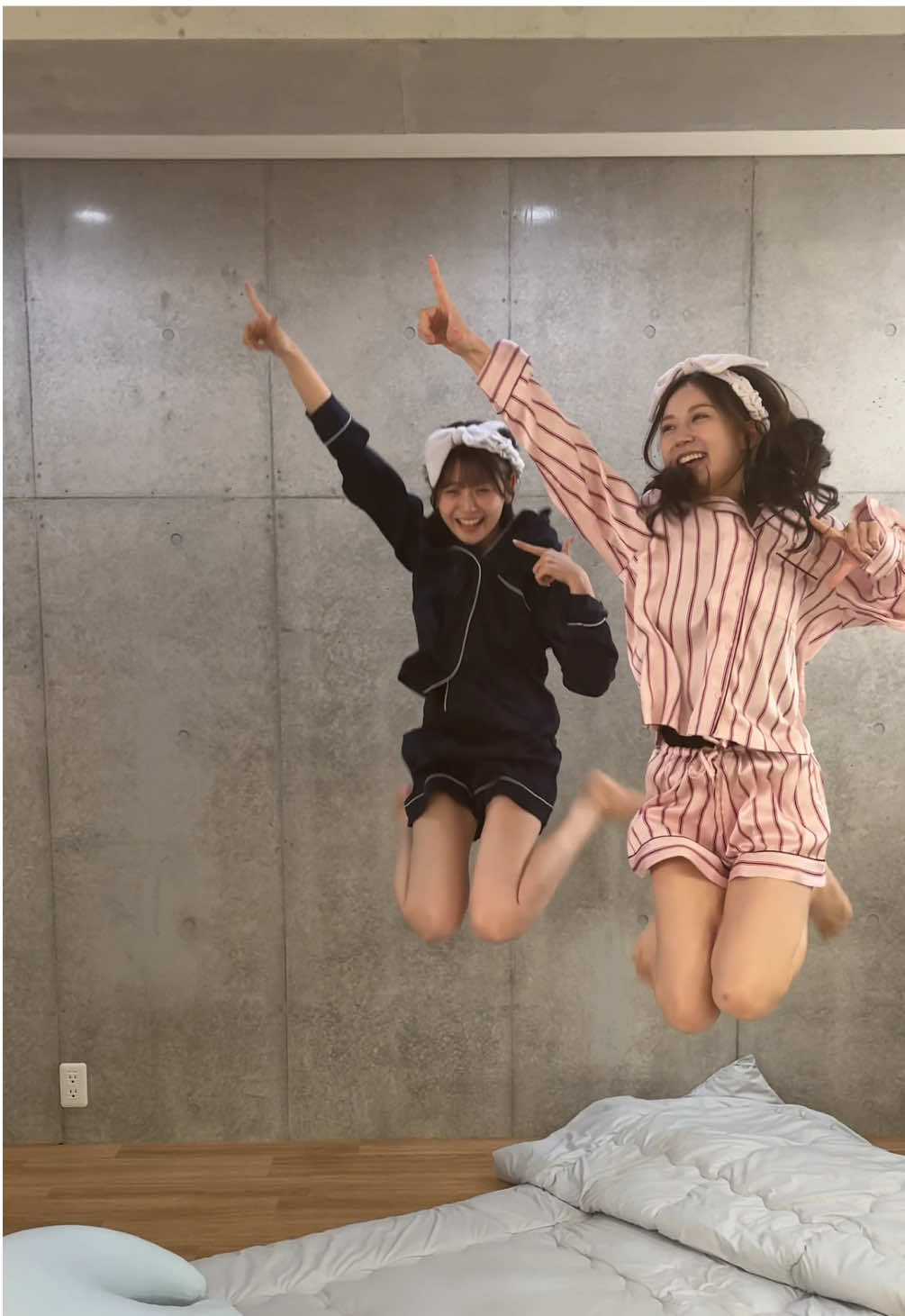 everybody do the flop (˘ω˘)ｽﾔｧ  @ひなぷ🐣🀄️(武田雛歩)  @はるぽん  #S#Suupeasす#すーぴーずSelamat_malam