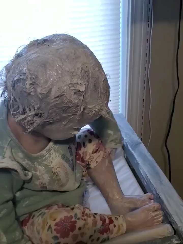 Trouble maker 🤣 More funny baby video: https://youtu.be/rhg4fPo9w6w #funnybaby #babyfever #5minutefails