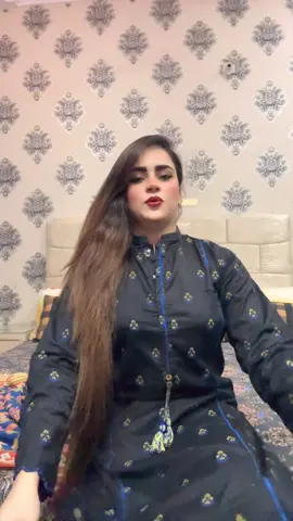 Me tery samne 💞#foryoupage #viralvideo #foryoupageofficiall #viraltiktok #sindhisong 