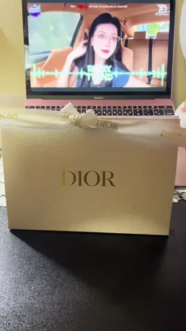 Màu son Dior💋024 là đẹp nhất  #dior #son #viralvideo 