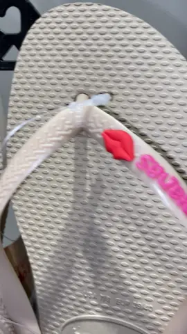 Slim kiss😍💋#💯original❤👌 #havaianas #womenslippers #newcollection #foryou 