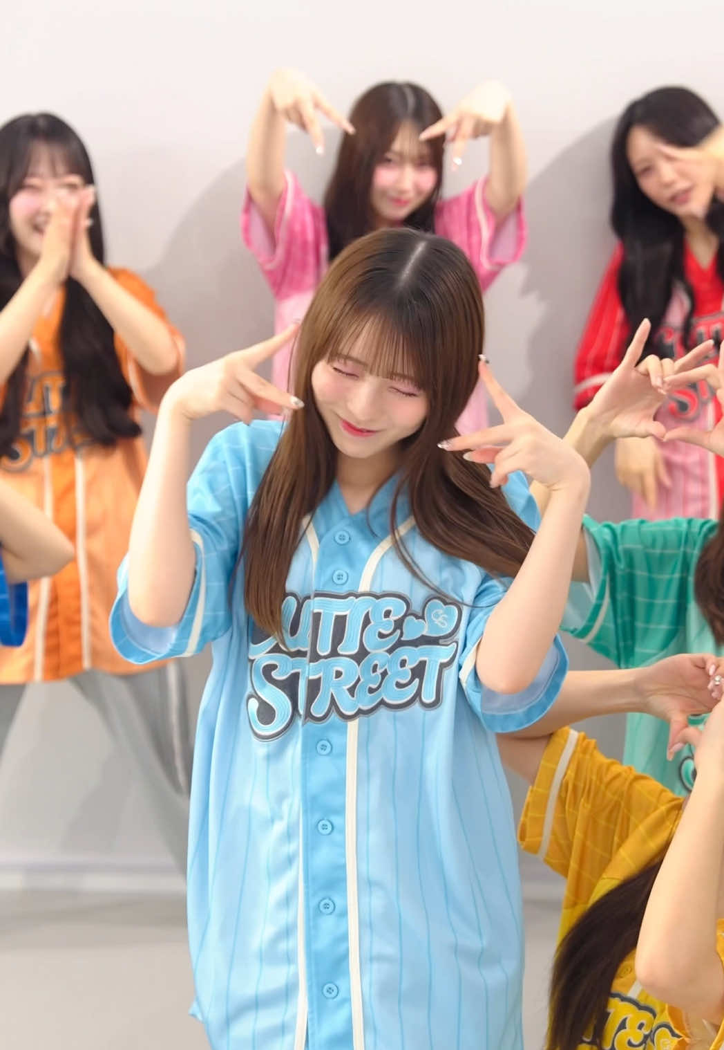 えみる心の声漏れてるのと、みゆの時のふーりーww #板倉可奈 #梅田みゆ #かわいいさがしてくれますか？ #CUTIESTREET #きゅーすと  