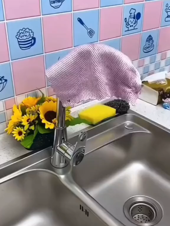 🔥 Esponjas Silicone Lavar Louça 1 Unidade Antibacteriana Bucha Louça Cozinha De R$ 8,00 💰 *Por R$ 5,99* 😱 🛒 Compre agora 👉 https://s.shopee.com.br/8Kghy46iTG ⚠️ Promoção sujeita à alteração de preço e estoque do site