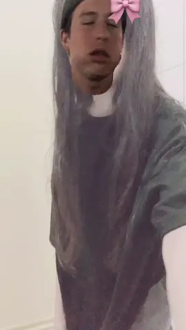 剛洗完澡香香^#流量💕 #腼腆害羞内向社恐文静小女生 #社恐的孩子 #一米八大帅哥 