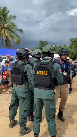 គាត់បានថត ជាមួយអ្នកមាន អំណាចនិងមានកេរ្តិ៍ឈ្មោះល្បី នៅអាមេរិក។ ជាពិសេស ប្រធានាធិបតីដូណាត្រាំនិងកូនរបស់គាត់។ Thank Mr Michael B Alfaro 🙏😊  #keşfet #fyp #tiktok #viralvideo #viral  (Top fan of America and Michael B Alfaro 🧢)