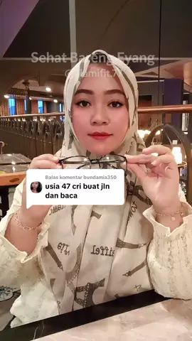 Membalas @bundamia350 Kacamata Baca Dan Jalan Viral #kacamata #kacamatabaca #kacamatabacadanjalan #videoviralitiktok #promoguncang1010 