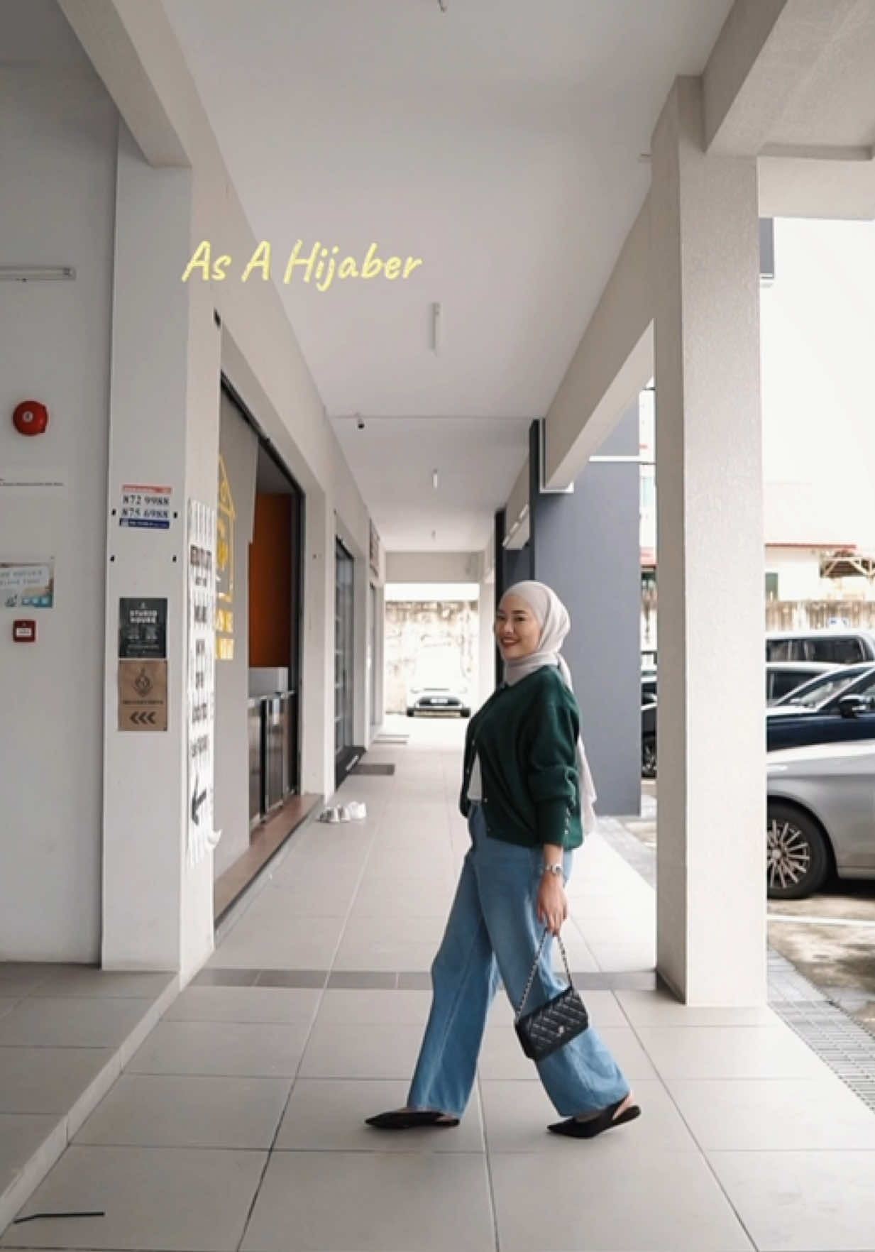 As a hijaber, scalp care is a must — especially under the sun 🌤️ Treated myself at Organic Scalp Treatment , Madang Cove ( One building with Rotitiam ) with their System A Detox — it deep cleanses, relieves stress, and refreshes my scalp! 💆🏻‍♀️✨ What are you waiting for? Book your appointment now 🌿 #OrganicScalpTreatment #MadangCove #HijabHairCare #ScalpDetox #HealthyScalp