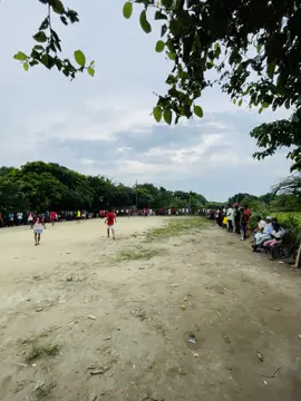 মোহনপুর কে ১ – ২ গোলে হারিয়ে টাইব্রেকারে জয় লাভ করেন শাহপুর ভূঁইয়া পাড়া। 