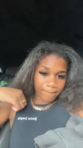 been had my promise ring after a couple weeks of us dating 😭😭