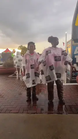 Shout out to @FarmBureauGeorgia for the ponchos 😭🥹 #trailride ##trailridersoftiktok##fair##georgianationalfair@@mangos4morgo