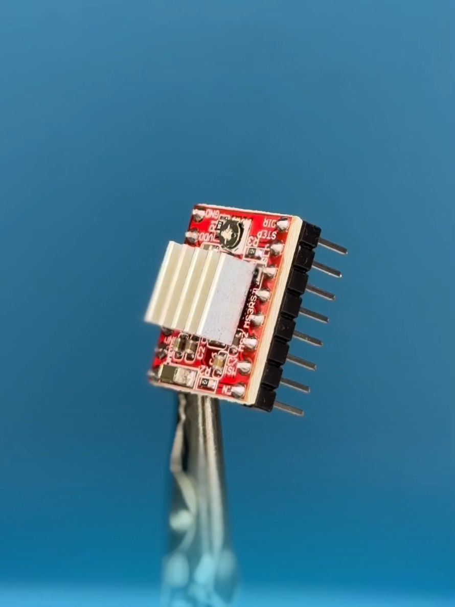 A4988 Vs DRV8825 Stepper Motor drivers #drv #stepper #stepperdriver #robox #habeshatiktok 