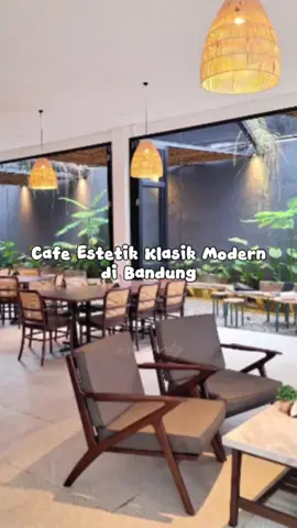Cafe Estetik Klasik Modern di Bandung Parla JI. Lodaya No.2A, Burangrang, Kec. Lengkong, Kota Bandung Kalo untuk penginapan aku pasti pesen di aplikasi RedDoorz karna udah pasti affordable, aman, nyaman dan bersih Jangan lupa pake kode promo 