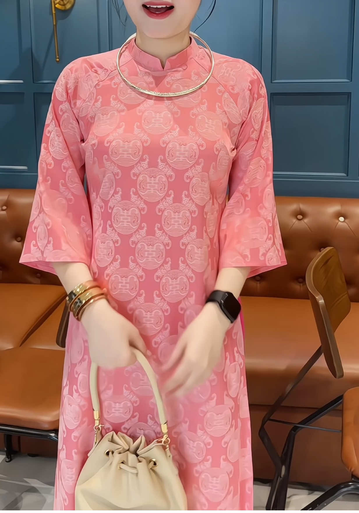 Áo dài gấm #aodaitruyenthong #aodaidep #aodaicuoi #aodaitet 