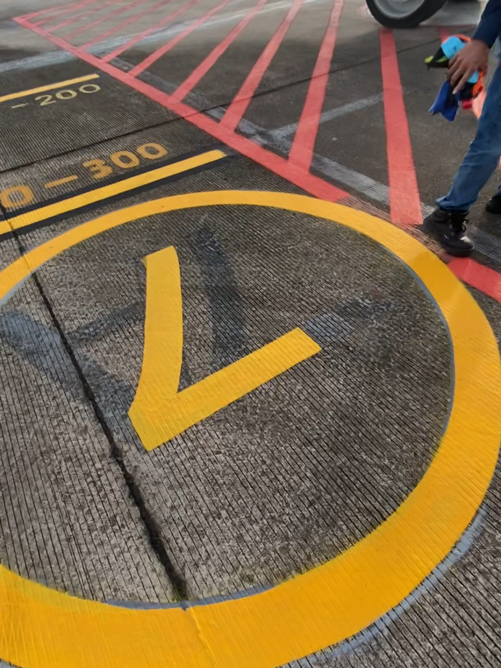 hanya #kulibandara✈ #mechanicalengineering #technical #sniabdj #syamsudinoorairport 