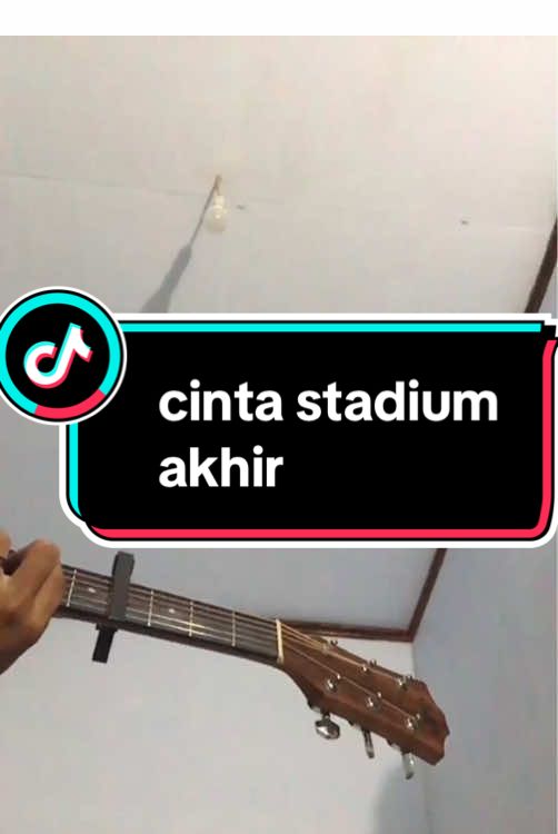 aku disini kan slalu  menunggumu #cintastadiumakhir #souqy #covergitar #VoiceEffects #fyp 
