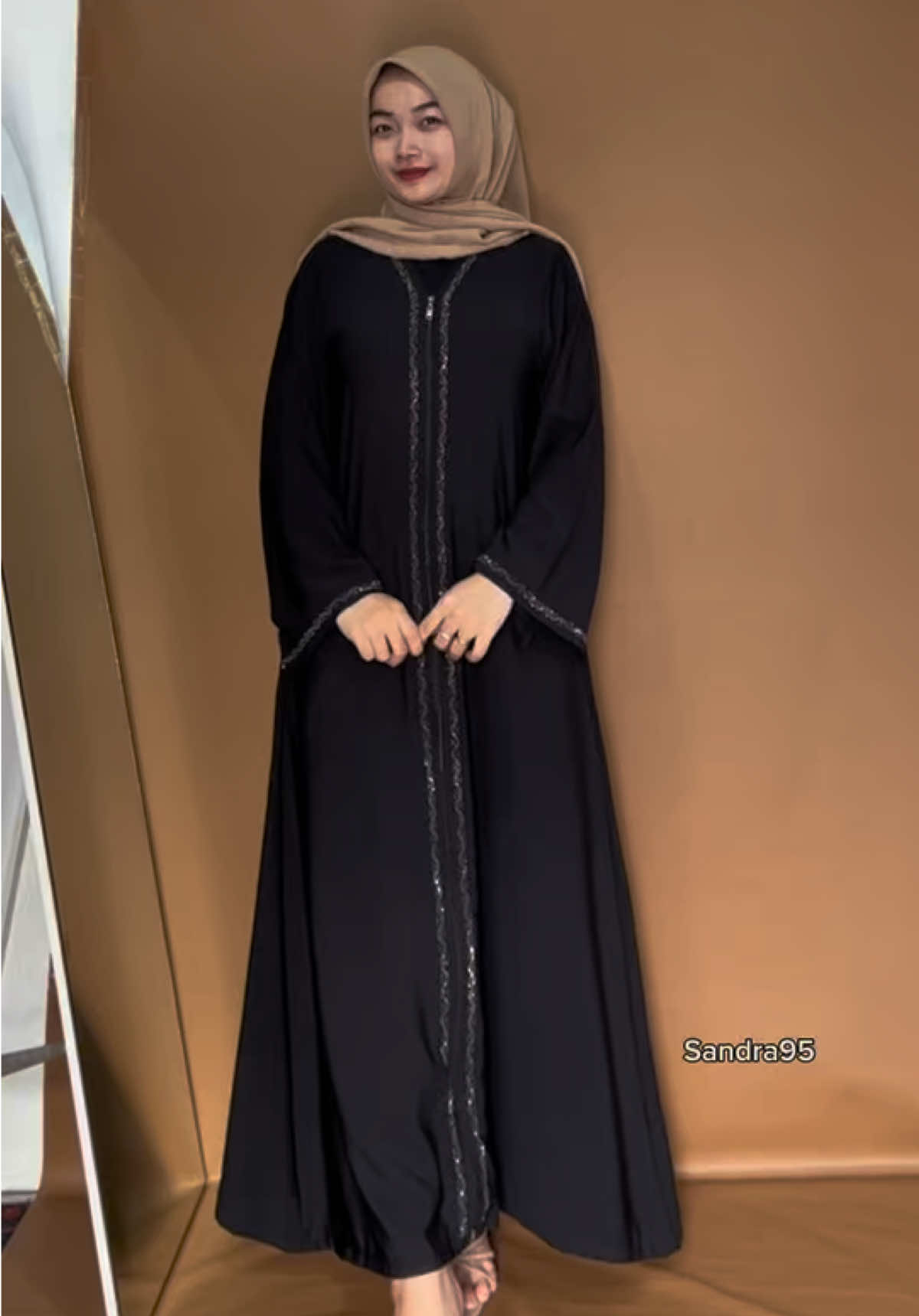 Rekomendasi abaya arab #abaya #abayastyle #abayahitam #abayaarab #abayafashion 