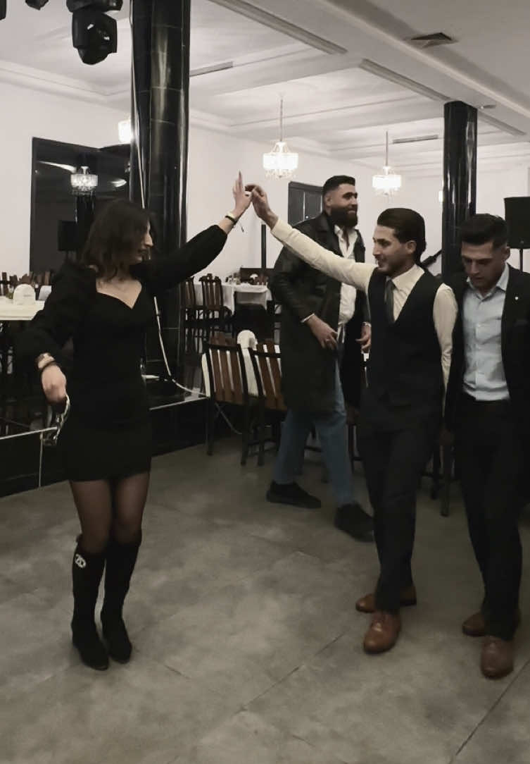 عالخفيف..🖤📿#كلوديا_أبوفارس 