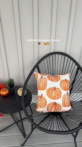 These orange hangover flowers are everything 😍 I used about four bunches and they turned out so full and vibrant! The color is unreal — and they’re UV-protected so they actually last longer than regular artificial flowers 🌞 So pretty, so affordable 💐 #artificialflowers #uvprotection #outdoorflowers #homedecor #fallaesthetic 