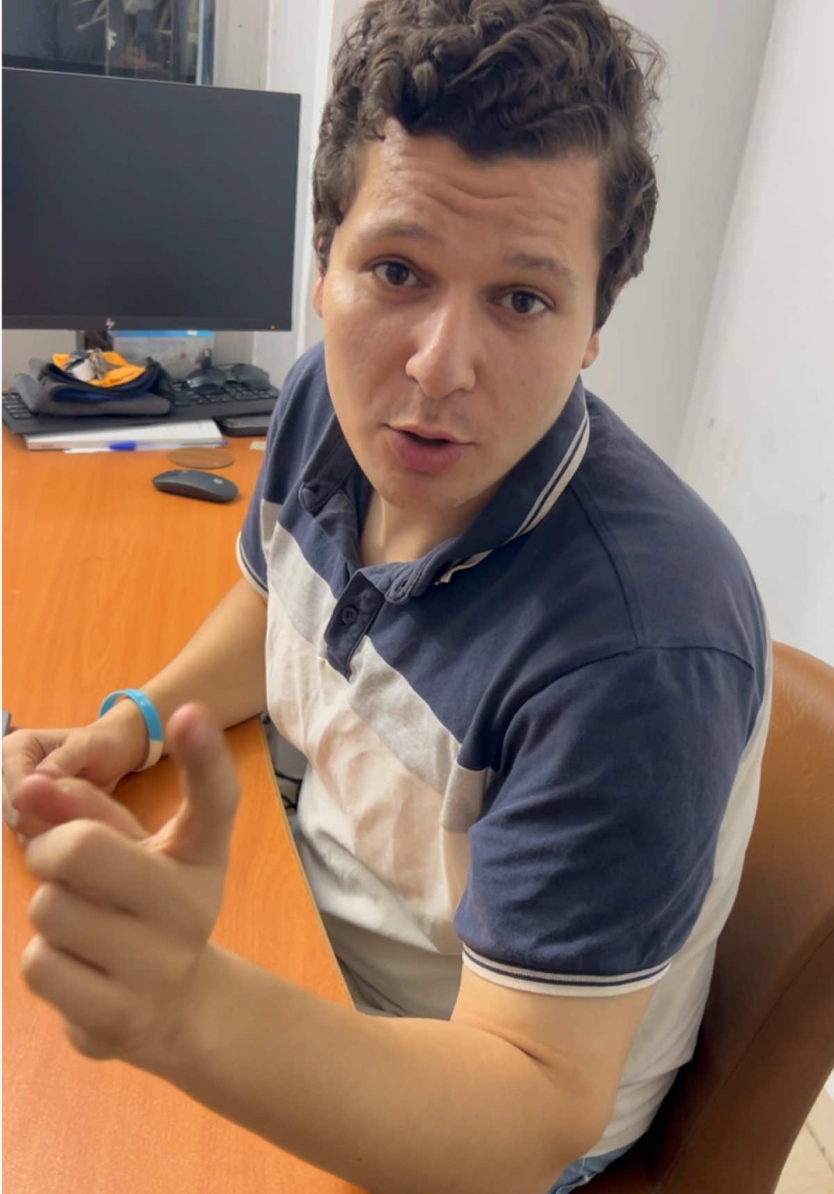 اقفل لابك في اقل من ثانيه 👍✅💻 متنساش شير الفيديو علشان غيرك يستفيد ولايك وفولو علشان هفيدك جداً الفتره الجايه 🤍 #laptop #برمجة #جامعة #ثانوية_عامة 