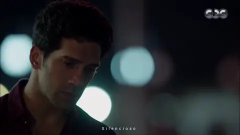 انا مكنتش انا لما البنت الـّ بحبها سابتني ❤️‍🩹 #fyp #viraltiktok #viralvideo #مصمم_فيديوهات🎬🎵 #تصميم_فيديوهات🎶🎤🎬 