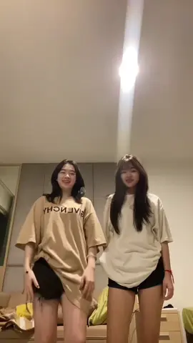 #ချစ်စရာကောင်းတာတစ်ခုပြမယ်🥺🎀 #မြင်ပါများပီးချစ်ကျွမ်းဝင်အောင်လို့🤒🖤 