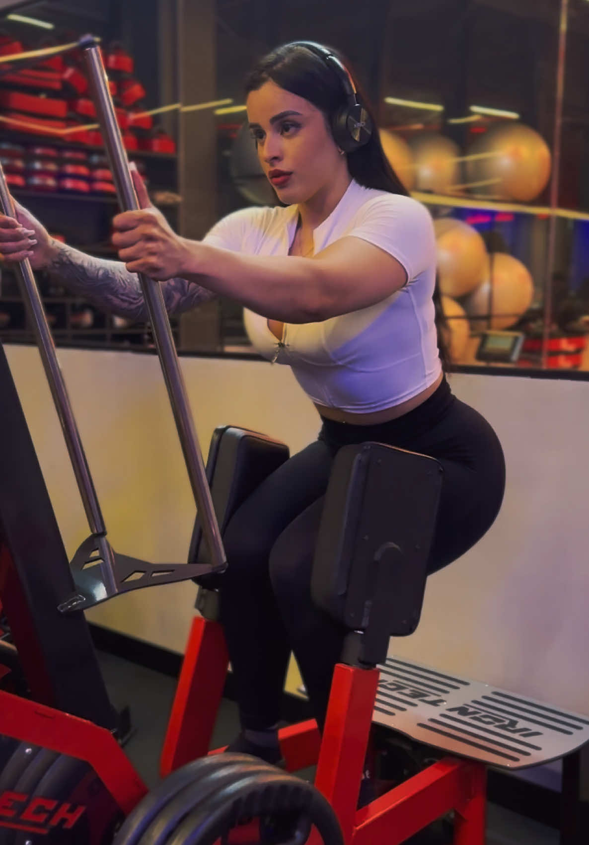 Treino completo pra glúteo! #gluteo #treino #Fitness #fy #academia 