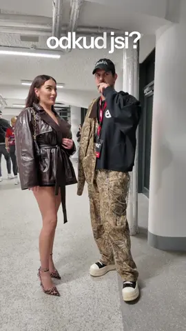 ČÍM SE ŽIVÍ? 👀 .  . #czsk #explore #bratislava #fitcheck #OOTD    @PuffLick     @Pimpinocka  .