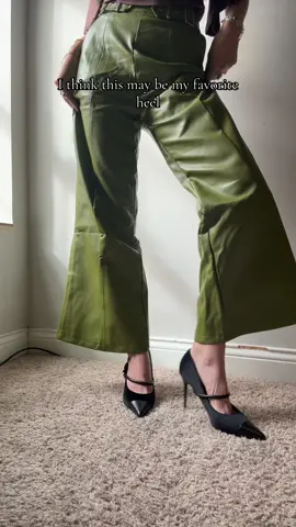 Why is it so perfect? #heels #blackheels #fyp #viral #heeltok 