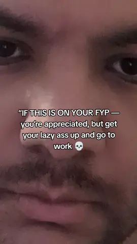 Hit that follow before your boss catches you scrolling!”#fyp #viral #work #trabajo 