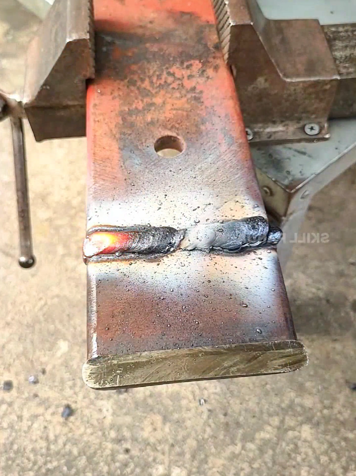 Welding large gaps will produce a solid weld#diyTools#cutting #welding #goviral #joining 