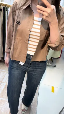 Terrrrrr Bestttt Selleeerrr 🔥🔥 Kemeja Crop OLA bahan katun Include inner, ready 4 warna Buruan di CO guyss, jgn sampai kehabisaannn… #fyppppppppppppppppppppppp 
