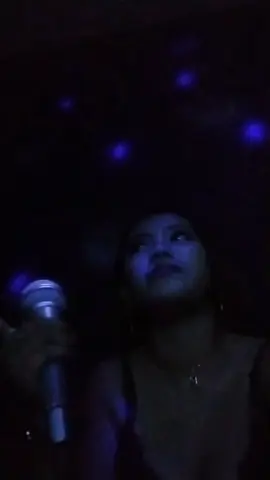 nk nyanyibgawe ati ko uwenak ngene😋🎤🍻💸