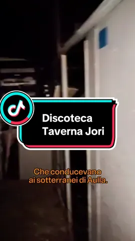 In Lunigiana, nei sotterranei della città, c’è ancora l’anima di una discoteca che non voleva spegnersi. La Taverna Jori. #urbexitalia #discotecaabbandonata #aulla #massacarrara #ascosilasciti 