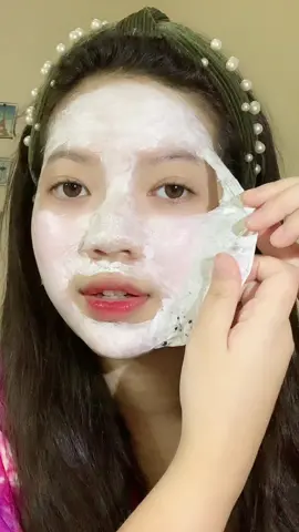 bukan cuma satisfying, tapi bikin kulit makin cling ✨🤍 #Springorigin #Skinvestment #CollagenMask #MilkyMask