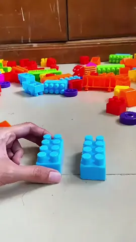 🚨Blocos de montar 280 peças com camizãozinho reebock criança. 🔗https://s.shopee.com.br/9fC5dCu9Zi #lego #colorido #criança #brincar