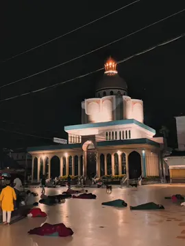 বেলায়াতের রাজ্যে টিনের চোখে দৃষ্টি চলে না  এখানে লাগে রুহের চশমা!🤍🥺 #Maizbhandar #DarbarSharif #BelayatERMokam #sakib929 @TikTok Bangladesh 