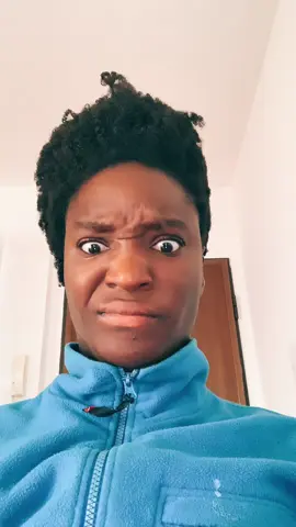 😂😂😂troppo strani i miei capelli, voi come li avete i capelli? 