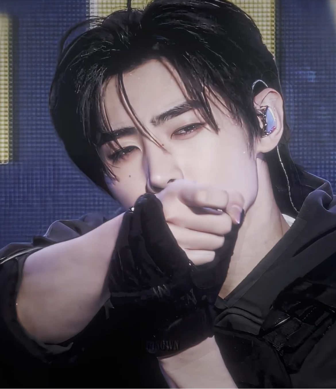 sunghoon ver sorry for the quality on some clips cc: me sco: hoonup #sunghoon #parksunghoon #enhypen #sunghoonedit #kpopfyp kpopedit gabriela gabrielaedit haha funny lowkey 